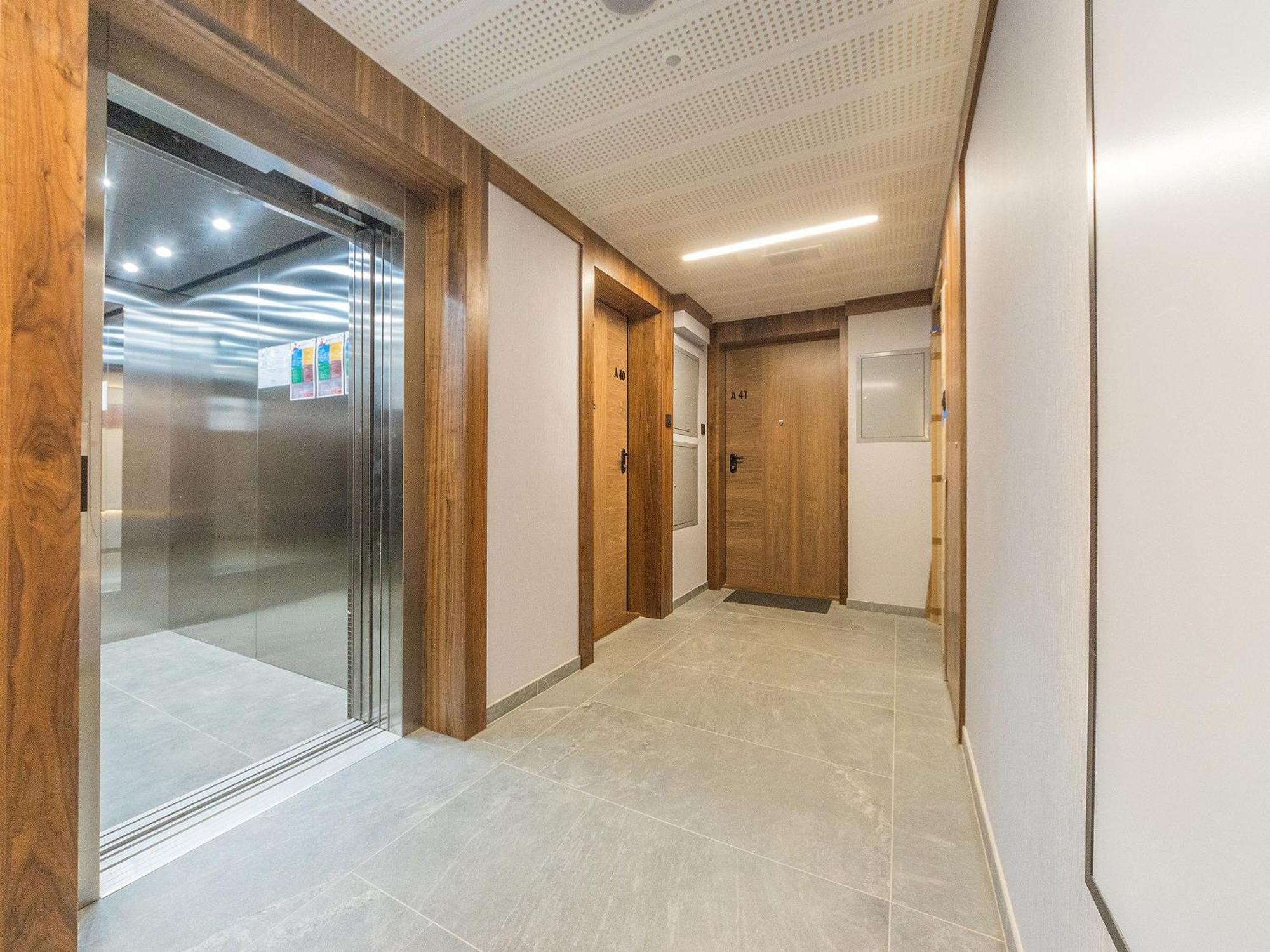 Huoneisto Flatbook - Center Granaria With Parking *